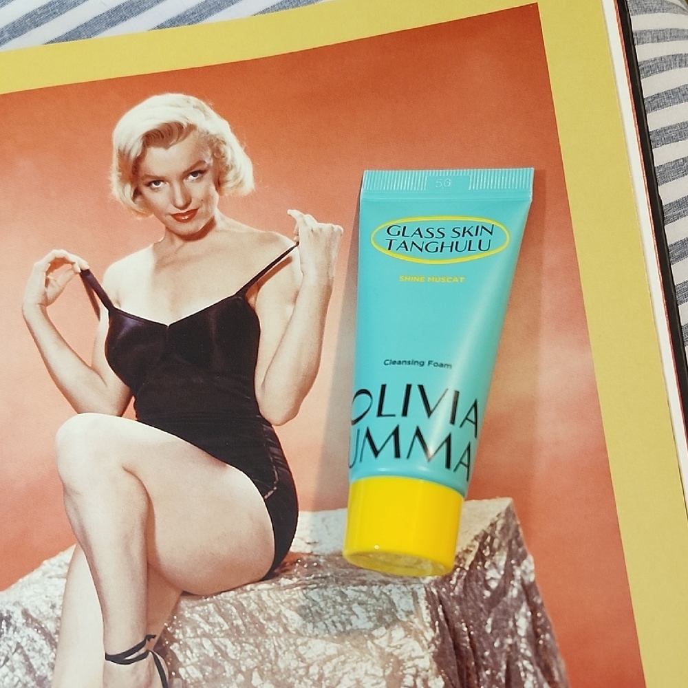 OLIVIAUMMA GLASS SKIN CLEANSING FOAM FACE WASH